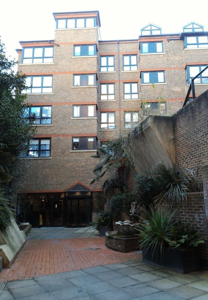 Monarch House - Serviced Apartments - Kensington London Exterior photo